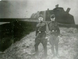 266px-Type_4_and_5_turret_bunker.jpg